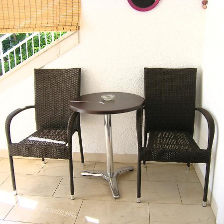 Apartments Oribella Кърк Екстериор снимка