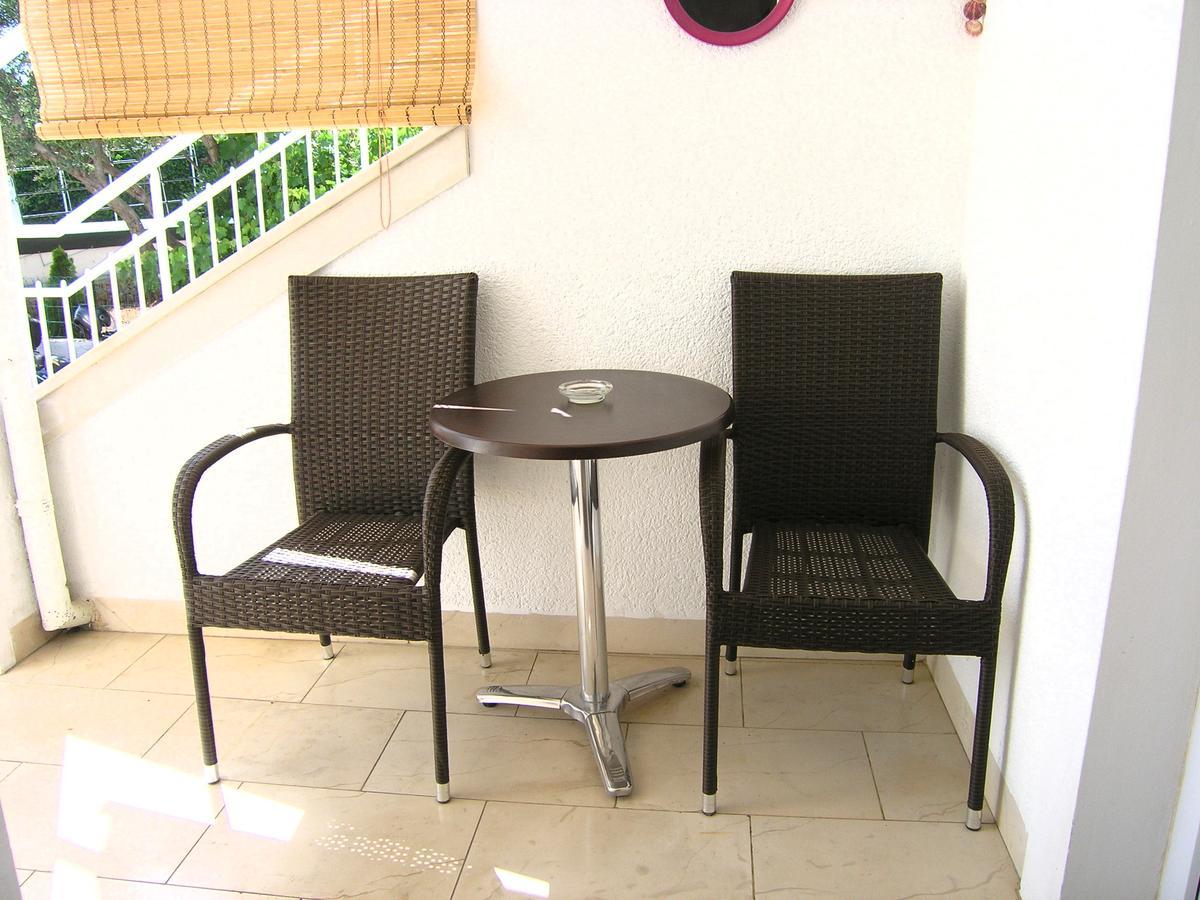 Apartments Oribella Кърк Екстериор снимка