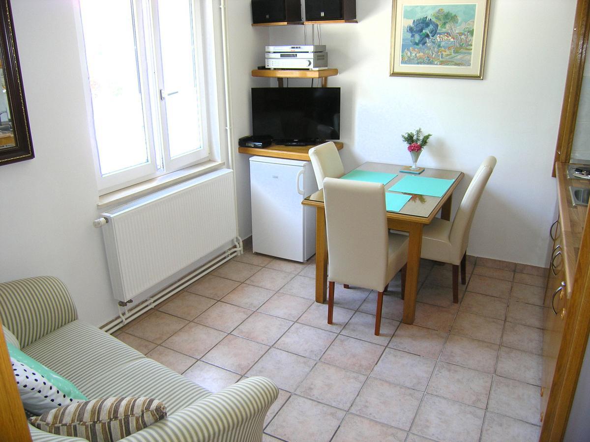 Apartments Oribella Кърк Екстериор снимка