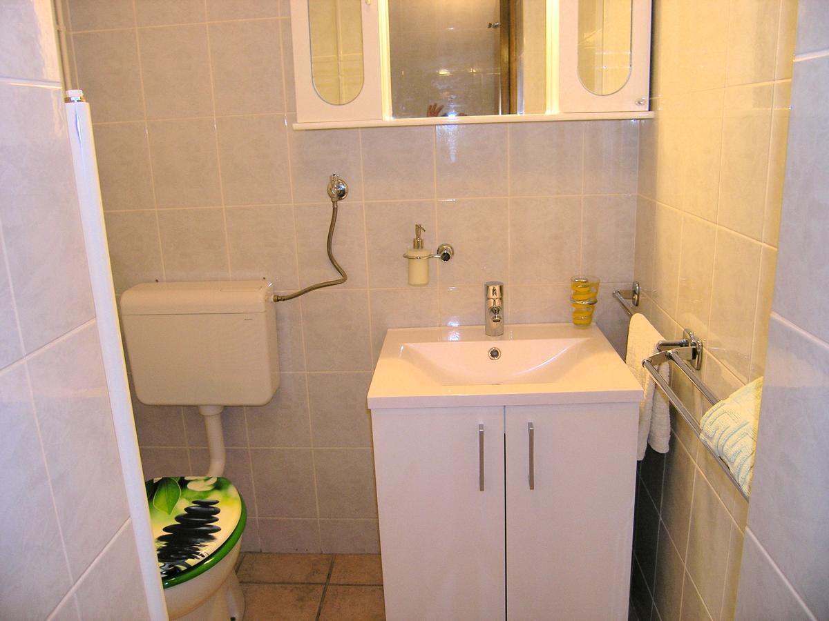 Apartments Oribella Кърк Екстериор снимка