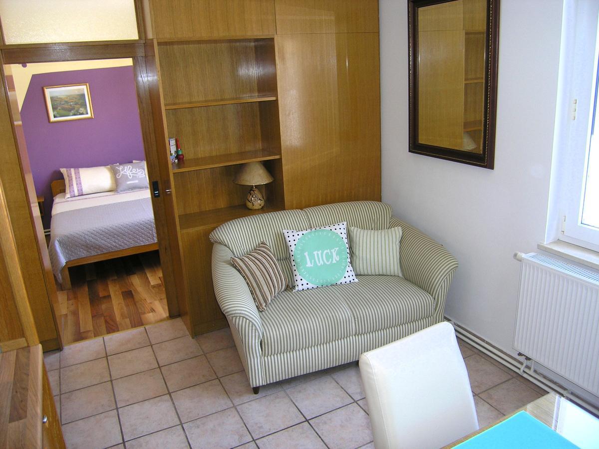 Apartments Oribella Кърк Екстериор снимка