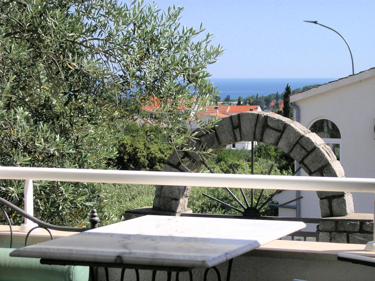 Apartments Oribella Кърк Екстериор снимка