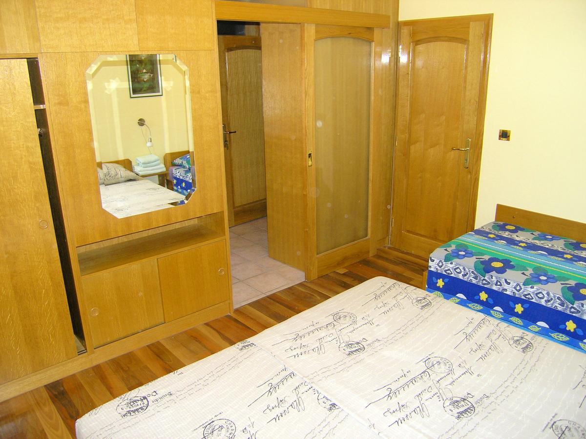 Apartments Oribella Кърк Екстериор снимка