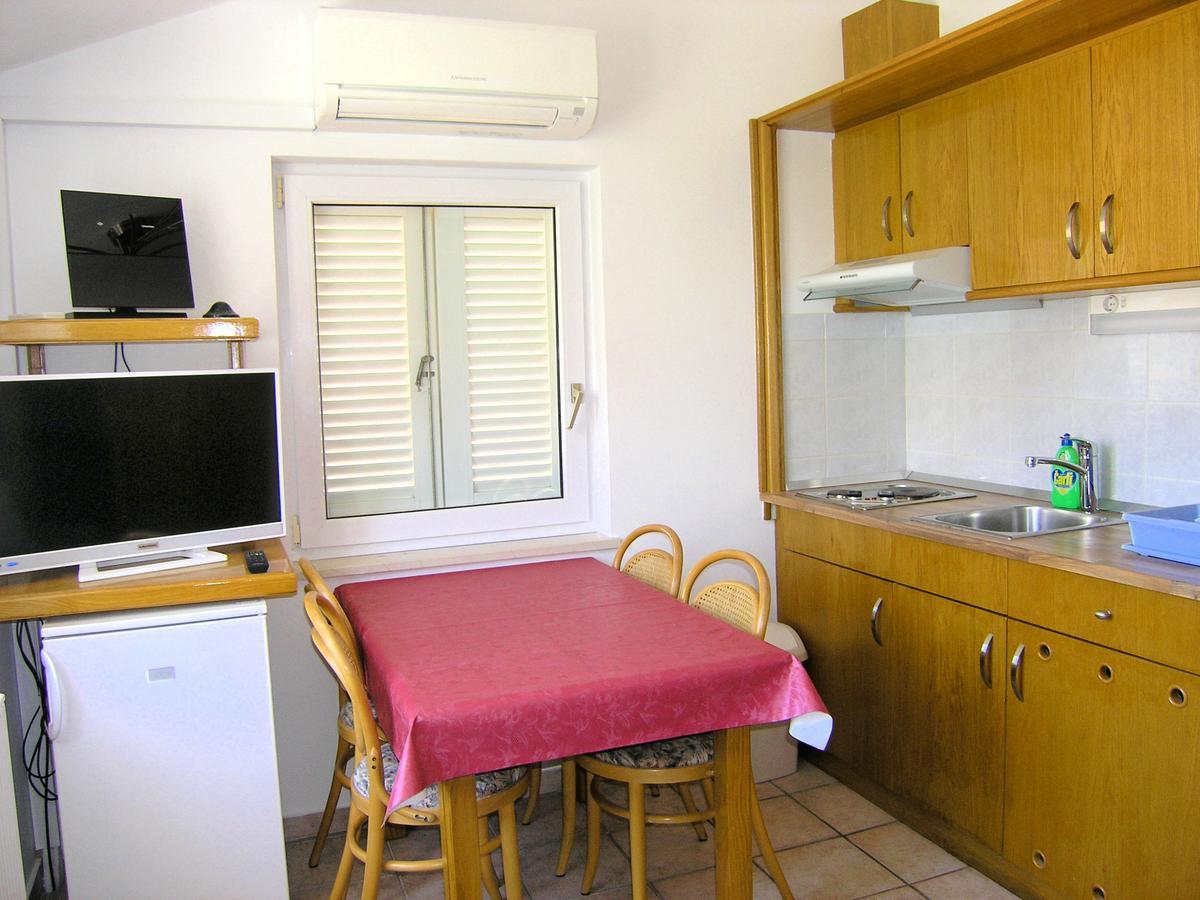 Apartments Oribella Кърк Екстериор снимка