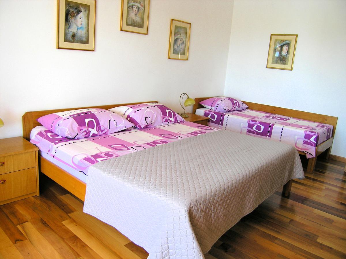Apartments Oribella Кърк Екстериор снимка